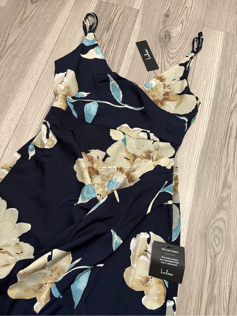 Lulu’s Draw You Close Navy Floral Dress Size Small NWT - Picture 4 of 9